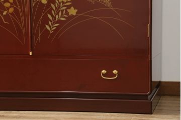中古　最高級品　松創　秋草図　朱漆塗り　繊細な螺鈿細工が目を引く総桐箪笥(定価推定250万円以上)(ワードローブ、洋服タンス、桐たんす)(R-057397)