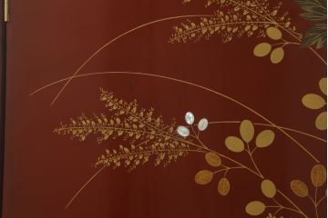 中古　最高級品　松創　秋草図　朱漆塗り　繊細な螺鈿細工が目を引く総桐箪笥(定価推定250万円以上)(ワードローブ、洋服タンス、桐たんす)(R-057397)
