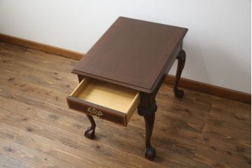 中古　美品　IDC大塚家具取り扱い　アメリカ　カウンシル(COUN CILL)　マホガニー材　エレガントなサイドテーブル(検索:キンデル、サァラ麻布)(ローテーブル、ナイトテーブル)(R-057404)