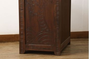 中古　美品　軽井沢彫り　力強さの中にも繊細な技術が垣間見えるサイドチェスト(和たんす、引き出し、衣装箪笥、整理箪笥)(R-057406)