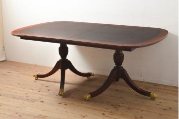 中古　美品　アメリカ高級家具　COUN CILL(カウンシル)　マホガニー材　高級感漂う佇まいが魅力のダイニングテーブル(カンセル、エクステンションテーブル)(定価約100万円)(R-057409)