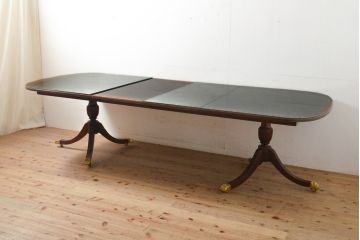 中古　美品　アメリカ高級家具　COUN CILL(カウンシル)　マホガニー材　高級感漂う佇まいが魅力のダイニングテーブル(カンセル、エクステンションテーブル)(定価約100万円)(R-057409)