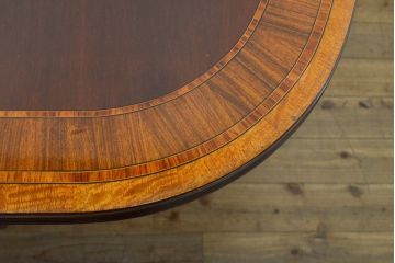 中古　美品　アメリカ高級家具　COUN CILL(カウンシル)　マホガニー材　高級感漂う佇まいが魅力のダイニングテーブル(カンセル、エクステンションテーブル)(定価約100万円)(R-057409)