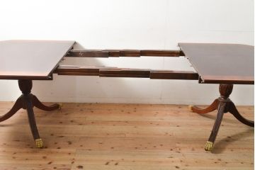 中古　美品　アメリカ高級家具　COUN CILL(カウンシル)　マホガニー材　高級感漂う佇まいが魅力のダイニングテーブル(カンセル、エクステンションテーブル)(定価約100万円)(R-057409)