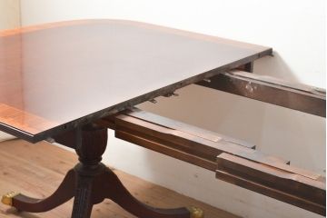 中古　美品　アメリカ高級家具　COUN CILL(カウンシル)　マホガニー材　高級感漂う佇まいが魅力のダイニングテーブル(カンセル、エクステンションテーブル)(定価約100万円)(R-057409)