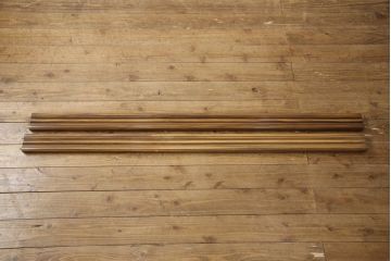 中古　美品　サァラ麻布取り扱い　アメリカ高級家具　クラシカルで優雅な佇まいが魅力的なベッドフレーム(クイーンサイズ)(R-057433)