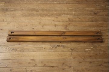 中古　美品　サァラ麻布取り扱い　アメリカ高級家具　クラシカルで優雅な佇まいが魅力的なベッドフレーム(クイーンサイズ)(R-057433)