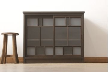 ラフジュ工房オリジナル　古建具リメイク　和モダンな雰囲気を盛り立てる収納棚(サイドボード、戸棚、サイドキャビネット)(R-057438)