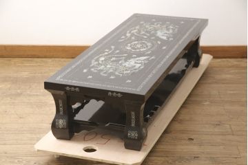 中古　韓国民芸家具　華やかな螺鈿細工が美しいセンターテーブル(座卓、ローテーブル)(R-057441)