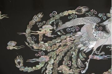 中古　韓国民芸家具　華やかな螺鈿細工が美しいセンターテーブル(座卓、ローテーブル)(R-057441)