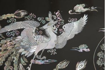 中古　韓国民芸家具　華やかな螺鈿細工が美しいセンターテーブル(座卓、ローテーブル)(R-057441)