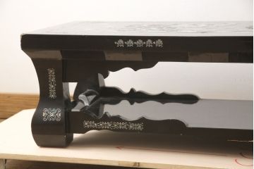 中古　韓国民芸家具　華やかな螺鈿細工が美しいセンターテーブル(座卓、ローテーブル)(R-057441)