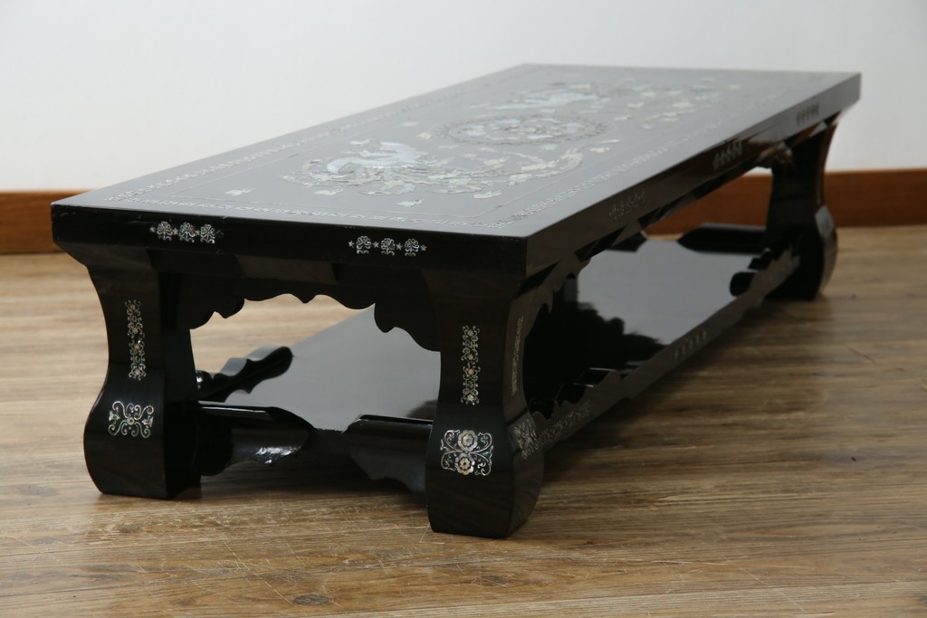 中古　韓国民芸家具　華やかな螺鈿細工が美しいセンターテーブル(座卓、ローテーブル)(R-057441)