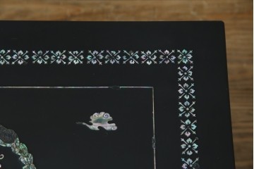 中古　韓国民芸家具　華やかな螺鈿細工が美しいセンターテーブル(座卓、ローテーブル)(R-057441)