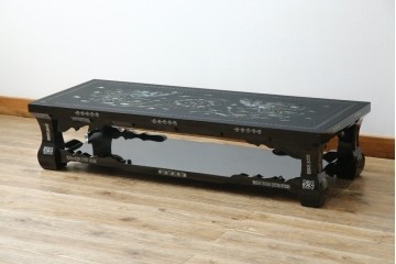 中古　韓国民芸家具　華やかな螺鈿細工が美しいセンターテーブル(座卓、ローテーブル)(R-057441)