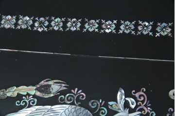 中古　韓国民芸家具　華やかな螺鈿細工が美しいセンターテーブル(座卓、ローテーブル)(R-057441)