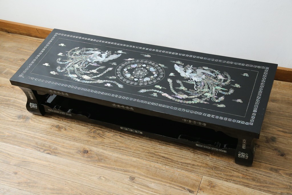 中古　韓国民芸家具　華やかな螺鈿細工が美しいセンターテーブル(座卓、ローテーブル)(R-057441)