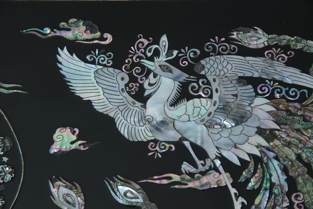 中古　韓国民芸家具　華やかな螺鈿細工が美しいセンターテーブル(座卓、ローテーブル)(R-057441)