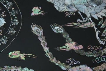 中古　韓国民芸家具　華やかな螺鈿細工が美しいセンターテーブル(座卓、ローテーブル)(R-057441)