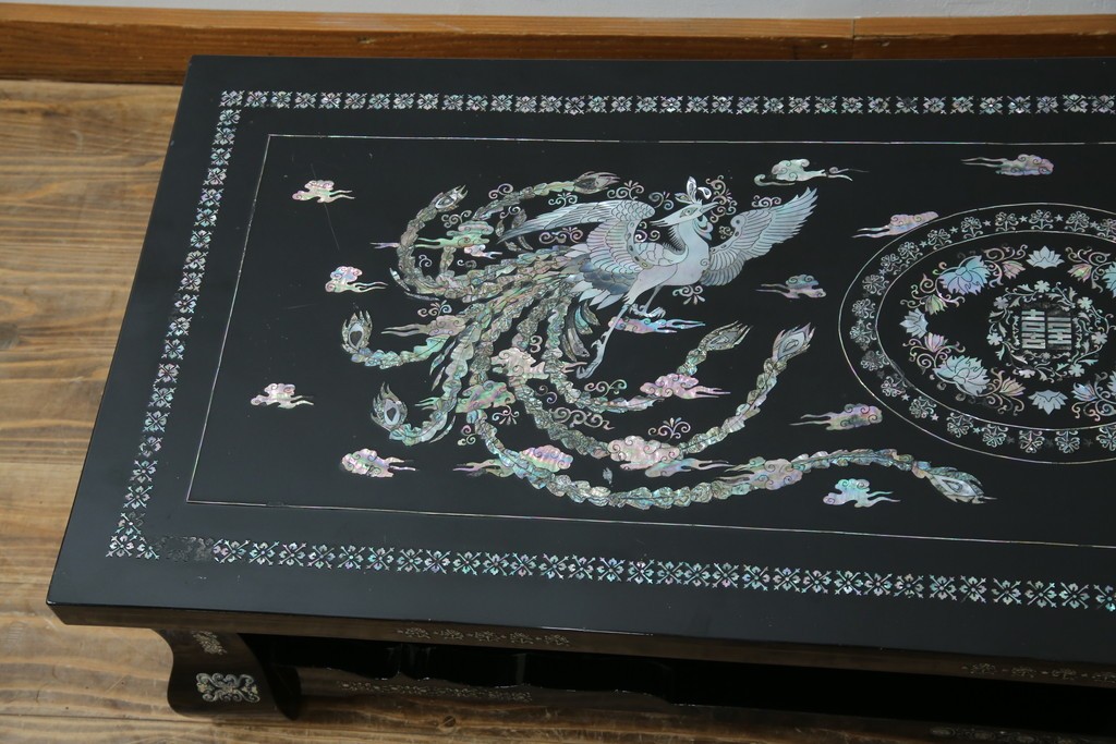 中古　韓国民芸家具　華やかな螺鈿細工が美しいセンターテーブル(座卓、ローテーブル)(R-057441)