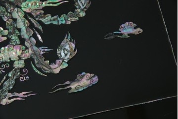 中古　韓国民芸家具　華やかな螺鈿細工が美しいセンターテーブル(座卓、ローテーブル)(R-057441)