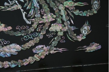 中古　韓国民芸家具　華やかな螺鈿細工が美しいセンターテーブル(座卓、ローテーブル)(R-057441)