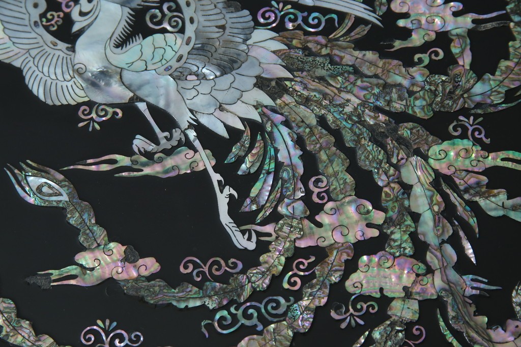 中古　韓国民芸家具　華やかな螺鈿細工が美しいセンターテーブル(座卓、ローテーブル)(R-057441)