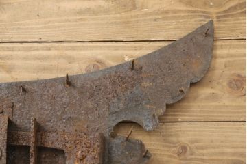 アンティーク雑貨　個性的な形が目を惹く蔵戸の錠前金具(ディスプレイ雑貨、蔵戸パーツ)(R-057443)