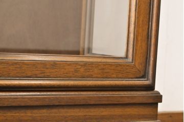 中古　美品　DREXEL HERITAGE(ドレクセルヘリテイジ)　品のある佇まいが魅力的なキュリオケース(定価約62万円)(飾り棚、ガラスショーケース、キャビネット、陳列棚)(R-057450)