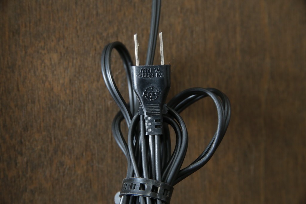 中古　カリモク家具(karimoku)　domani(ドマーニ)　Morganton(モーガントン)　ディスプレイ什器におすすめ!ヒッコリーブラウンのガラスキャビネット　定価約70万円　(R-057451)