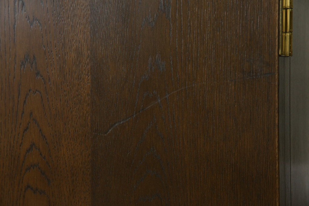 中古　カリモク家具(karimoku)　domani(ドマーニ)　Morganton(モーガントン)　ディスプレイ什器におすすめ!ヒッコリーブラウンのガラスキャビネット　定価約70万円　(R-057451)