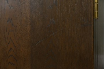 中古　カリモク家具(karimoku)　domani(ドマーニ)　Morganton(モーガントン)　ディスプレイ什器におすすめ!ヒッコリーブラウンのガラスキャビネット　定価約70万円　(R-057451)