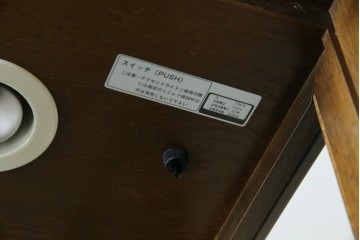 中古　カリモク家具(karimoku)　domani(ドマーニ)　Morganton(モーガントン)　ディスプレイ什器におすすめ!ヒッコリーブラウンのガラスキャビネット　定価約70万円　(R-057451)