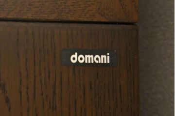 中古　カリモク家具(karimoku)　domani(ドマーニ)　Morganton(モーガントン)　ヒッコリーブラウンのガラスキャビネット(定価約50万円)(ガラスケース、飾り棚、陳列棚)(R-057452)
