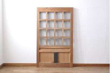 アンティーク建具　大きな金具が存在感抜群!漆の綺麗な格子蔵戸1枚(きつね格子、狐格子、格子戸、マス目、升目、引き戸、玄関戸)(R-057455)