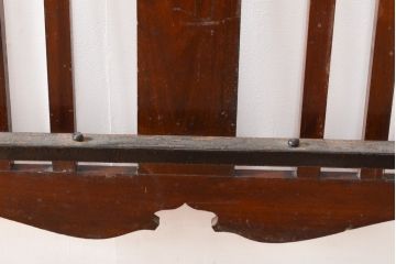 イギリスアンティーク　マホガニー材　落ち着きのある色合いでクラシカルな雰囲気を高めるベッドフレーム(ダブルサイズ)(R-057459)