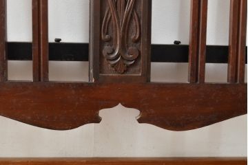 イギリスアンティーク　マホガニー材　落ち着きのある色合いでクラシカルな雰囲気を高めるベッドフレーム(ダブルサイズ)(R-057459)