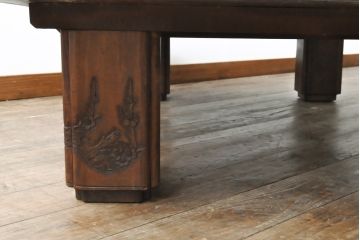 民芸家具　日光彫り　重厚な脚と厚みのある天板が魅力的な座卓(ローテーブル)(R-057467)