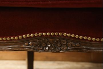 中古　美品　イタリア家具　彫刻の素晴らしいクラシカルな2人掛けソファ(定価約60万円)(二人掛け、2P)(R-057468)