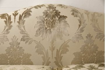 中古　高級品　IDC大塚家具取り扱い　イギリス　デュレスタ　気品あふれる佇まいが美しい2.5人掛けソファ(定価約110万円)(3人掛けソファ、2人掛けソファ)(R-057469)