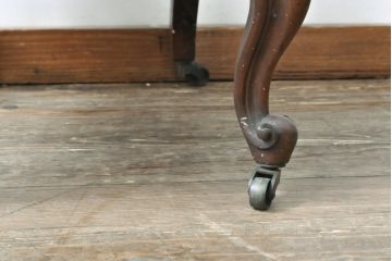 イギリスアンティーク　最高級　マホガニー材　華やかな装飾が置くだけで絵になるキャスター付きチェア(ダイニングチェア、椅子、イス)(R-057473)