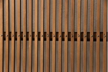 アンティーク建具　上質な和を演出してくれる格子戸リメイク衝立て(パーテーション、つい立て)(R-057482)