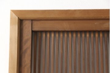 アンティーク建具　上質な和を演出してくれる格子戸リメイク衝立て(パーテーション、つい立て)(R-057482)