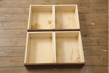 中古　国産民芸　和モダンな雰囲気を醸し出す食器棚(キャビネット、戸棚、収納棚)(R-057488)