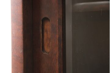 中古　国産民芸　和モダンな雰囲気を醸し出す食器棚(キャビネット、戸棚、収納棚)(R-057488)