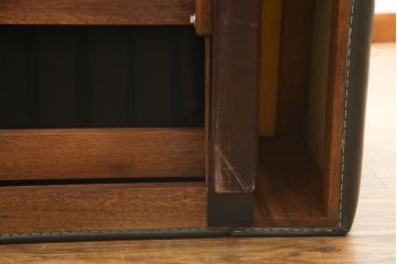 中古　美品　デセデ(de Sede)　グレー色　本革レザー　シンプルモダンなフォルムが格好良い1人掛けレザーソファ(定価約60万円)(アームチェア、一人掛けソファ)(R-057489)