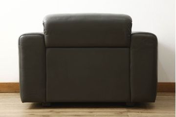 中古　美品　デセデ(de Sede)　グレー色　本革レザー　シンプルモダンなフォルムが格好良い1人掛けレザーソファ(定価約60万円)(アームチェア、一人掛けソファ)(R-057490)