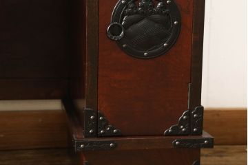 中古　美品　岩谷堂箪笥　和モダンな雰囲気が魅力的なドレッサー+チェアセット(定価約50万円)(鏡台)(R-057492)