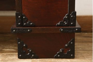 中古　美品　岩谷堂箪笥　和モダンな雰囲気が魅力的なドレッサー+チェアセット(定価約50万円)(鏡台)(R-057492)