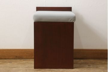 中古　美品　岩谷堂箪笥　和モダンな雰囲気が魅力的なドレッサー+チェアセット(定価約50万円)(鏡台)(R-057492)